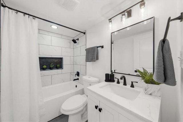 2149 Stockbridge SE Drive, Atlanta, GA 30316