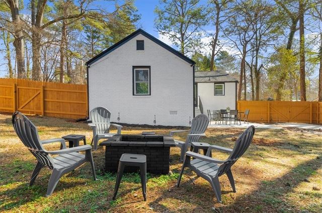 2149 Stockbridge SE Drive, Atlanta, GA 30316