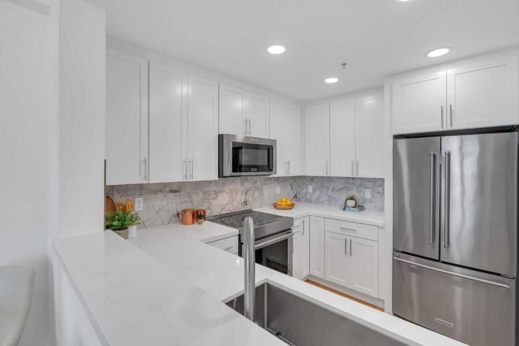Image 10 of property listing at 175 W St James Street 607, San Jose, CA 95110