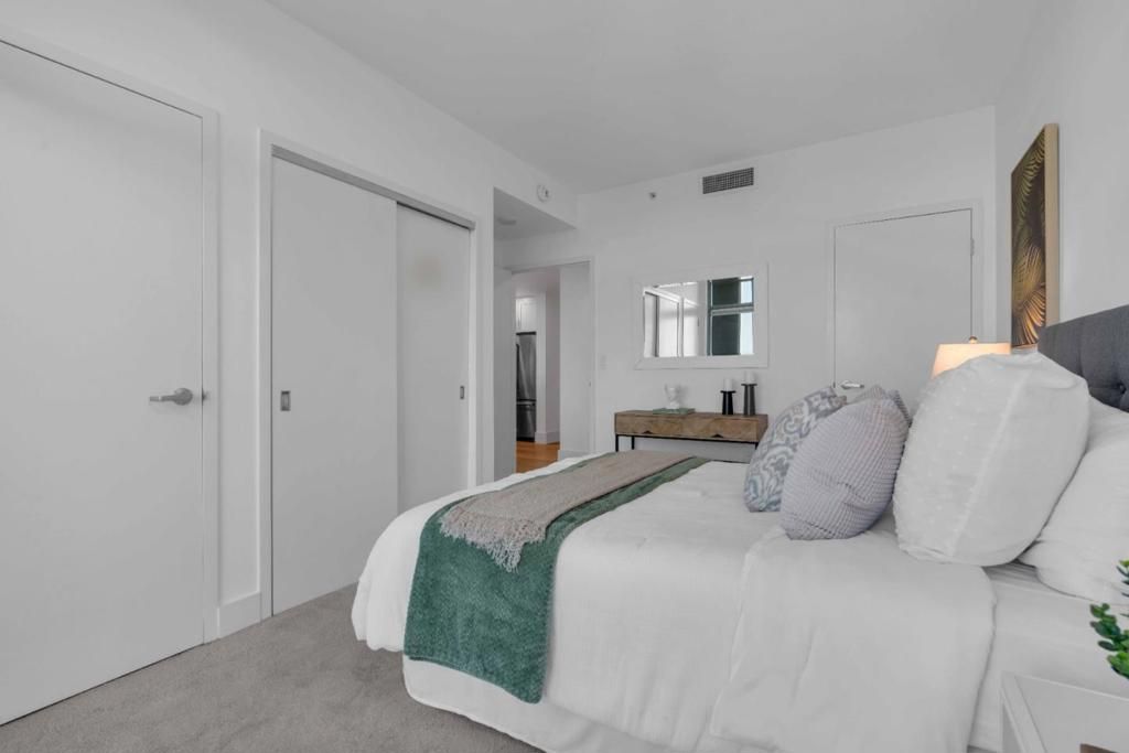 Image 13 of property listing at 175 W St James Street 607, San Jose, CA 95110
