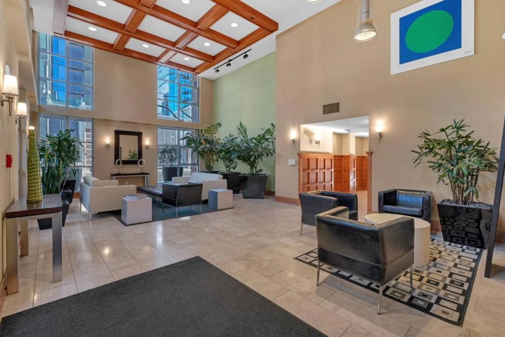 Image 16 of property listing at 175 W St James Street 607, San Jose, CA 95110