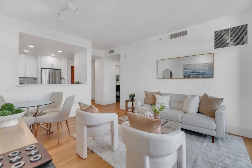 Image 4 of property listing at 175 W St James Street 607, San Jose, CA 95110