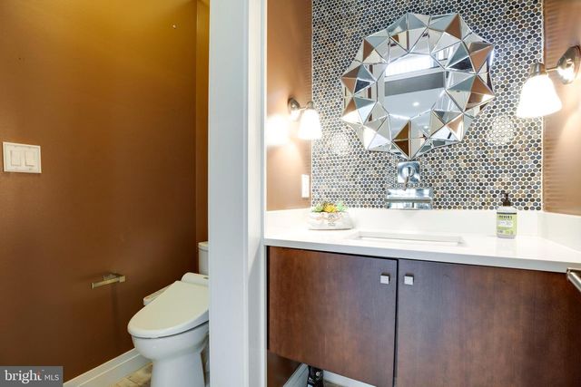 510 WALKER ST SW, Vienna, VA 22180