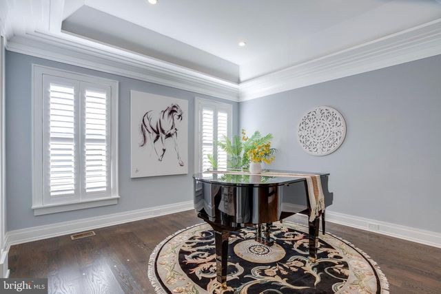 510 WALKER ST SW, Vienna, VA 22180