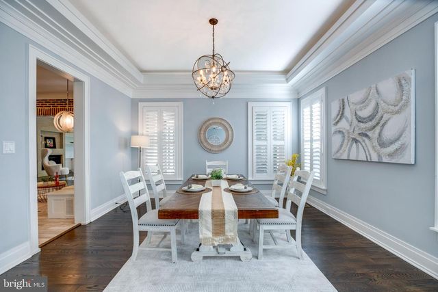 510 WALKER ST SW, Vienna, VA 22180