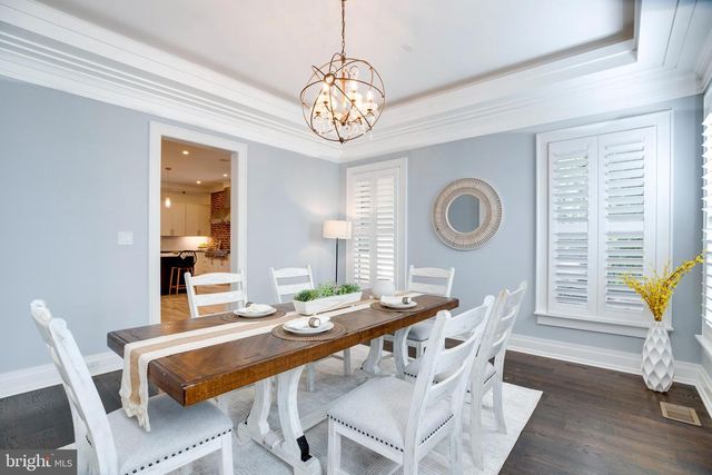 510 WALKER ST SW, Vienna, VA 22180