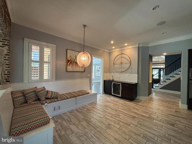 510 WALKER ST SW, Vienna, VA 22180