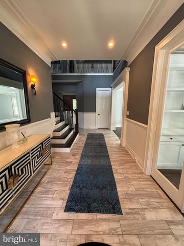 510 WALKER ST SW, Vienna, VA 22180