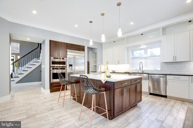 510 WALKER ST SW, Vienna, VA 22180