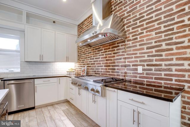 510 WALKER ST SW, Vienna, VA 22180