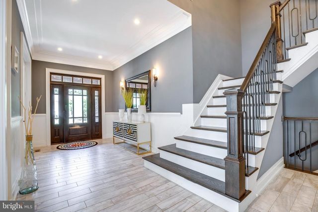 510 WALKER ST SW, Vienna, VA 22180