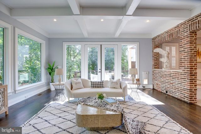 510 WALKER ST SW, Vienna, VA 22180