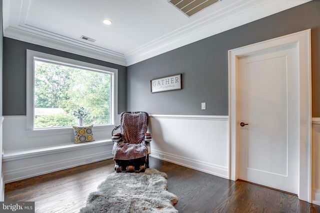 510 WALKER ST SW, Vienna, VA 22180