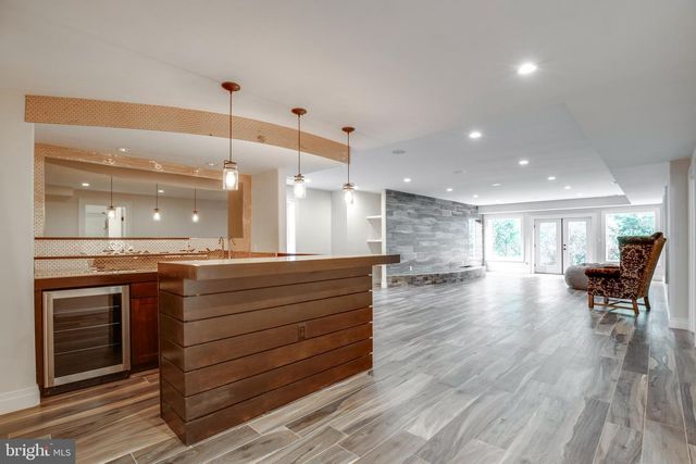 510 WALKER ST SW, Vienna, VA 22180