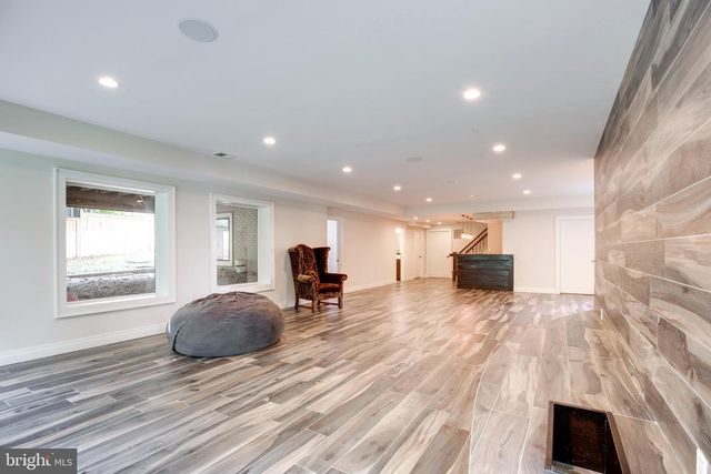 510 WALKER ST SW, Vienna, VA 22180