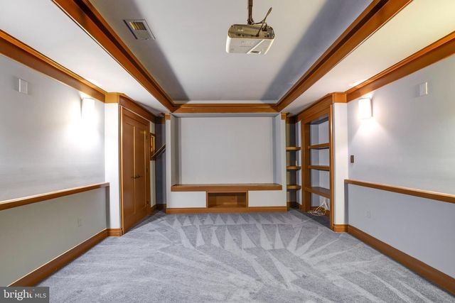 510 WALKER ST SW, Vienna, VA 22180