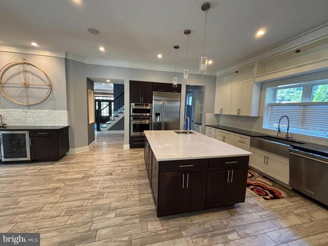 510 WALKER ST SW, Vienna, VA 22180