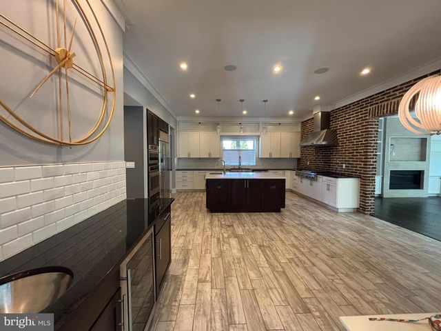 510 WALKER ST SW, Vienna, VA 22180