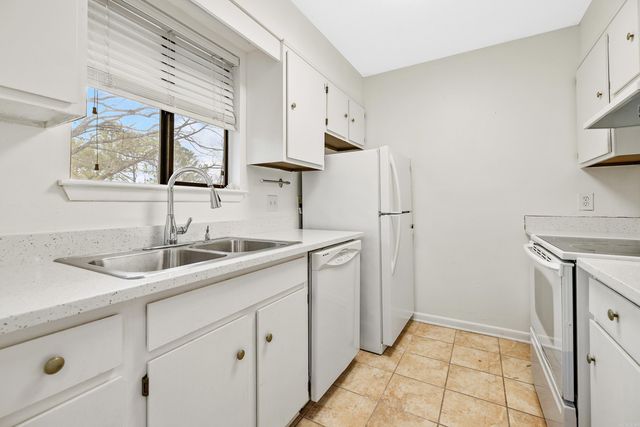 500 Green Mountain Circle, Little Rock, AR 72211