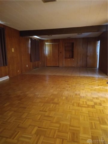 512 N Sherry Drive, Dayton, OH 45426