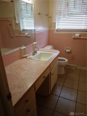 512 N Sherry Drive, Dayton, OH 45426