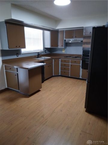 512 N Sherry Drive, Dayton, OH 45426