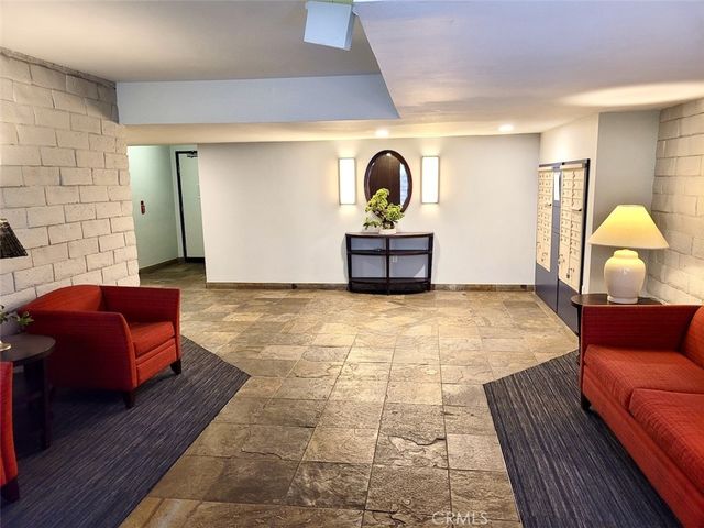 266 S Madison Avenue 106, Pasadena, CA 91101
