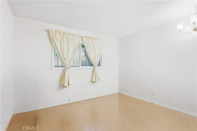 11474 Gladstone, Sylmar, CA 91342