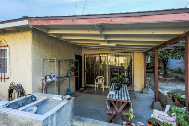 11474 Gladstone, Sylmar, CA 91342