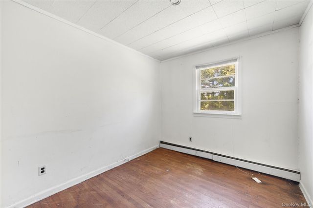 22 N Lawrence Avenue, Elmsford, NY 10523