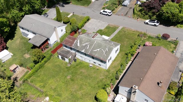 22 N Lawrence Avenue, Elmsford, NY 10523