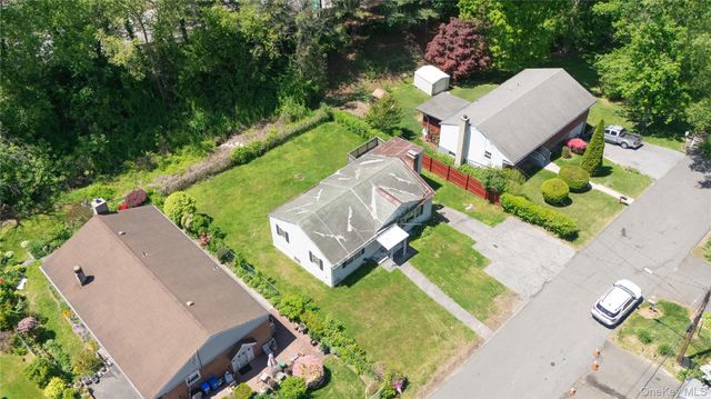 22 N Lawrence Avenue, Elmsford, NY 10523