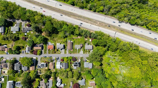 22 N Lawrence Avenue, Elmsford, NY 10523