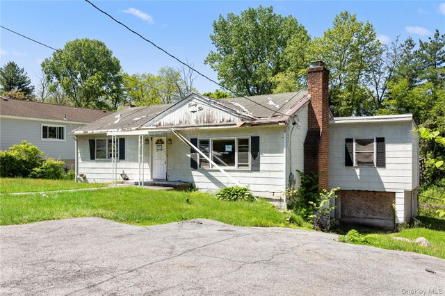 22 N Lawrence Avenue, Elmsford, NY 10523