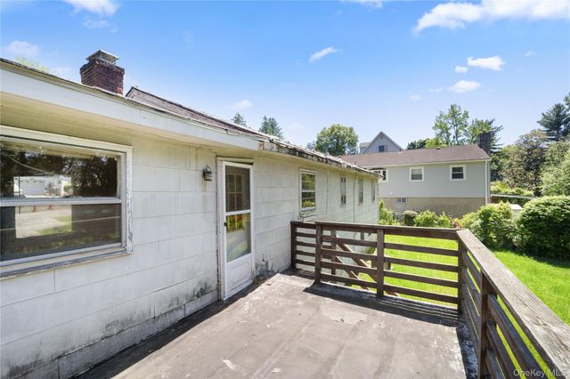 22 N Lawrence Avenue, Elmsford, NY 10523