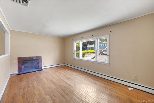 22 N Lawrence Avenue, Elmsford, NY 10523