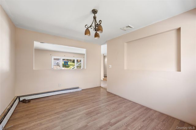 22 N Lawrence Avenue, Elmsford, NY 10523