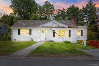 22 N Lawrence Avenue, Elmsford, NY 10523
