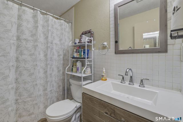 151 Newington Avenue 3B, New Britain, CT 06051
