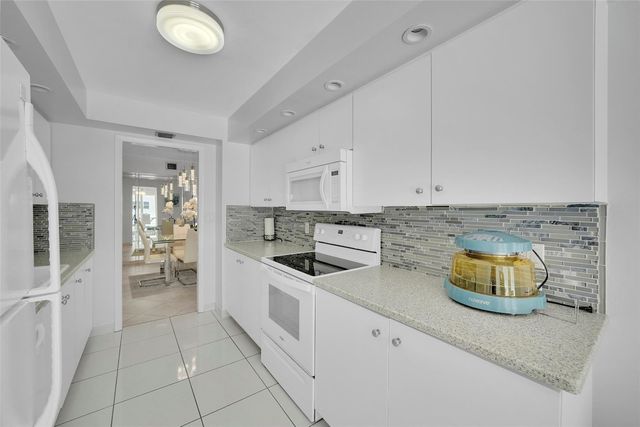 3410 Galt Ocean Drive 204N, Fort Lauderdale, FL 33308