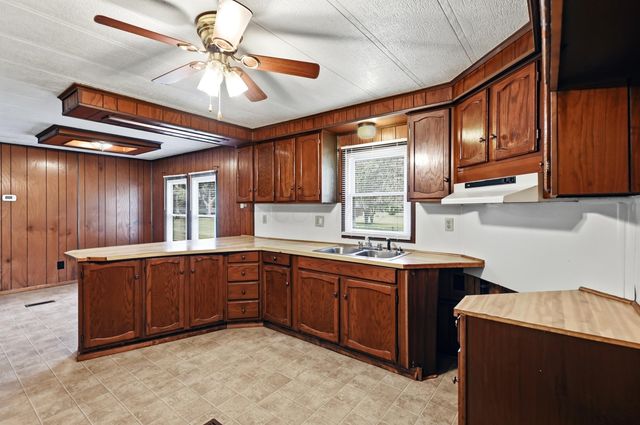 4748 Walker Street, Springfield, OH 45505