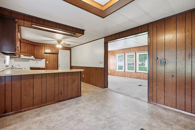 4748 Walker Street, Springfield, OH 45505
