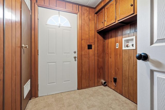 4748 Walker Street, Springfield, OH 45505