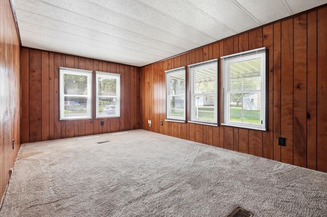 4748 Walker Street, Springfield, OH 45505