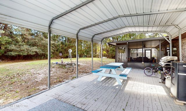 2435 RANGE LINE Road, Middleburg, FL 32068