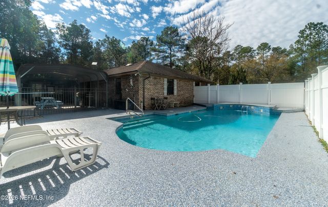 2435 RANGE LINE Road, Middleburg, FL 32068