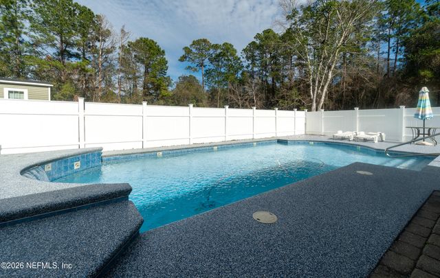 2435 RANGE LINE Road, Middleburg, FL 32068