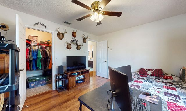 2435 RANGE LINE Road, Middleburg, FL 32068