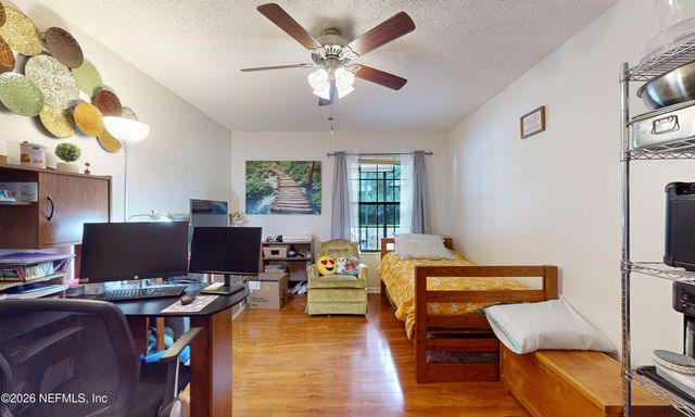 2435 RANGE LINE Road, Middleburg, FL 32068