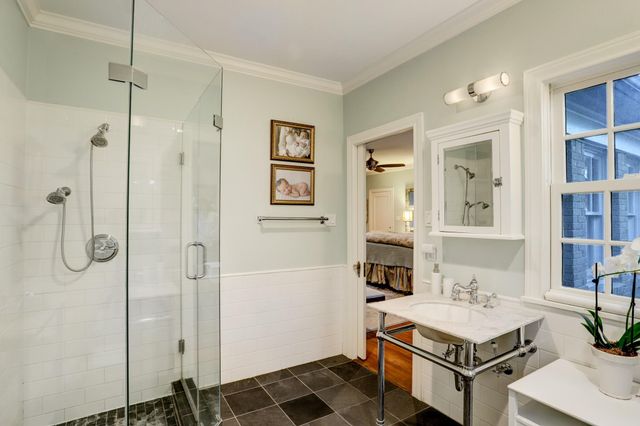 2123 Dunstan Road, Houston, TX 77005